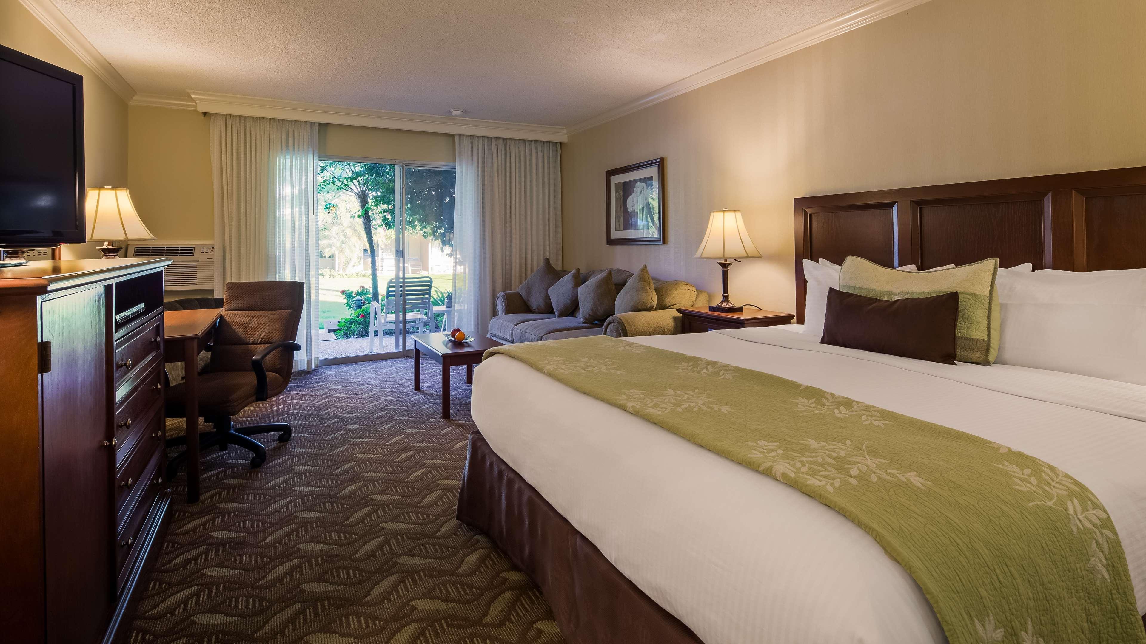 Best Western Plus Pepper Tree Inn Santa Barbara Exterior foto
