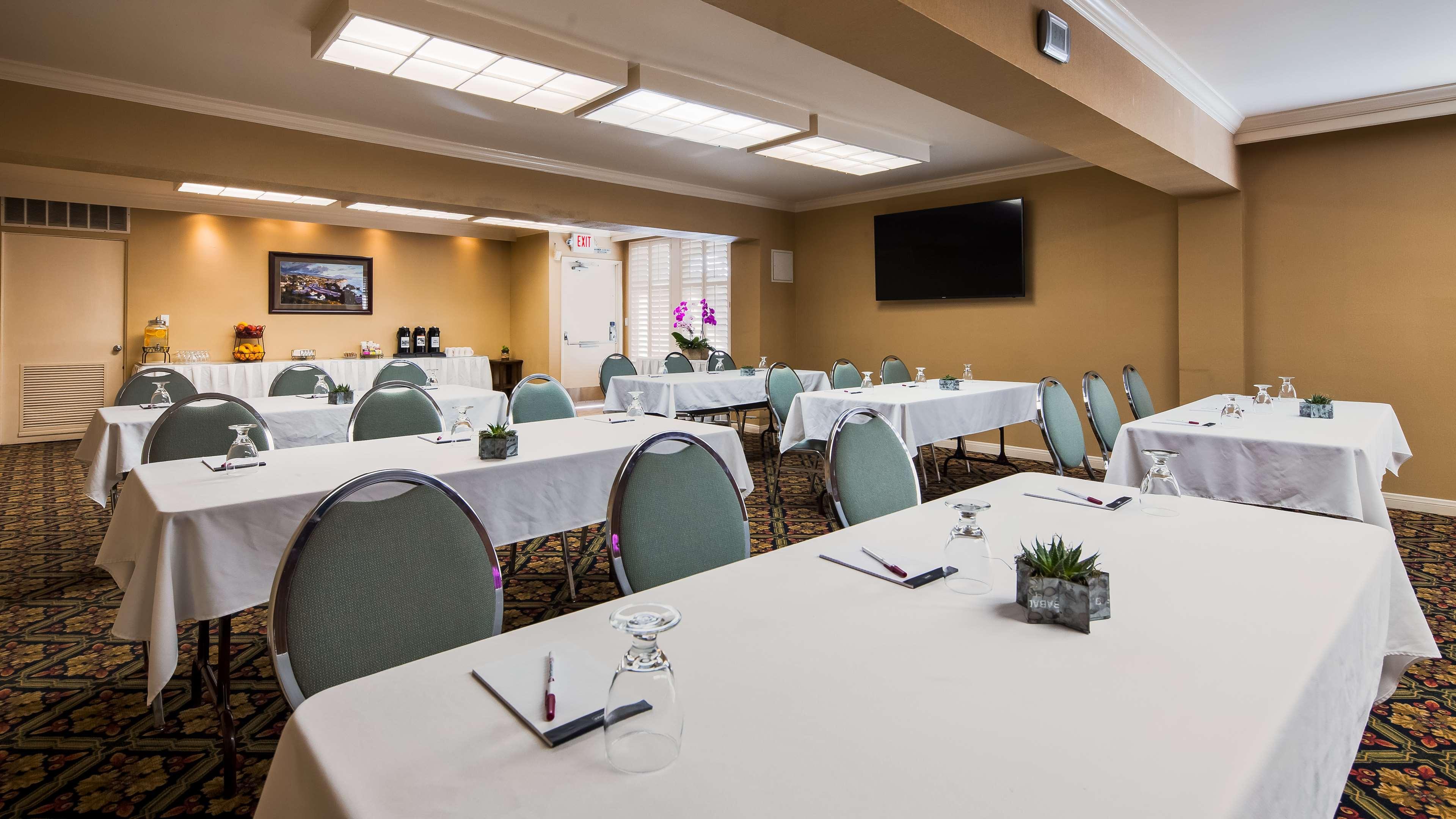 Best Western Plus Pepper Tree Inn Santa Barbara Exterior foto