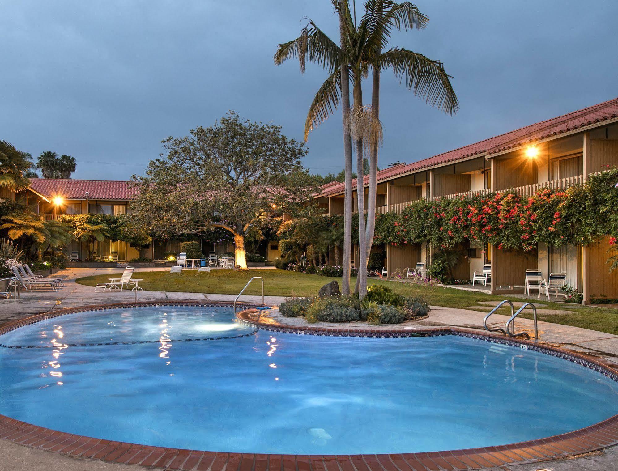 Best Western Plus Pepper Tree Inn Santa Barbara Exterior foto